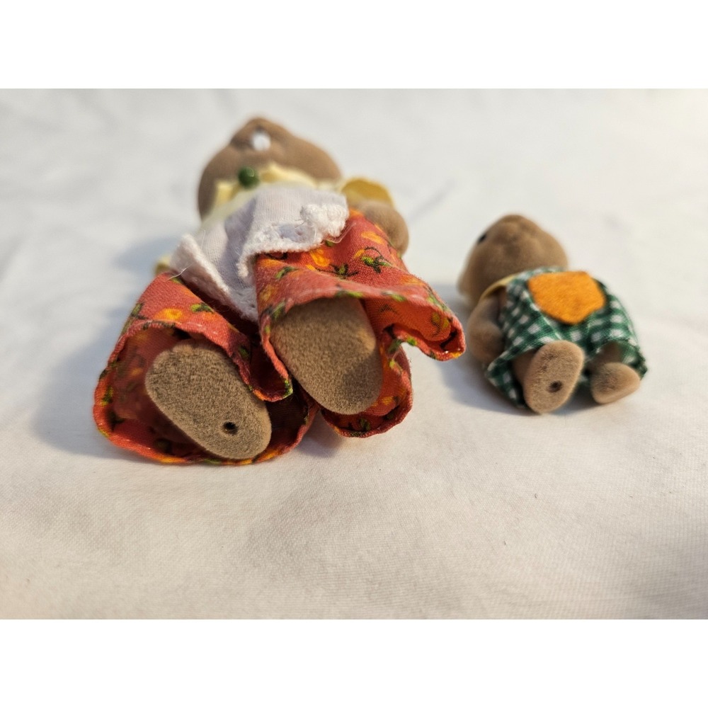 Calico Critters Sylvanian Families Woodbrook Beaver Mom and Son Doll Vintage - Picture 3 of 3